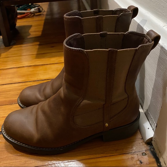 Clark’s Chelsea Boots - Picture 5 of 7